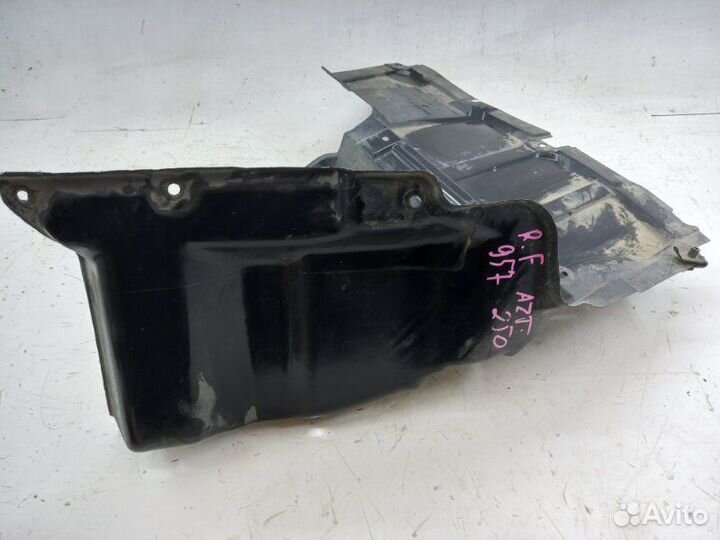 Защита двигателя передняя правая Toyota Avensis