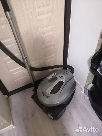Моющий пылесос LG