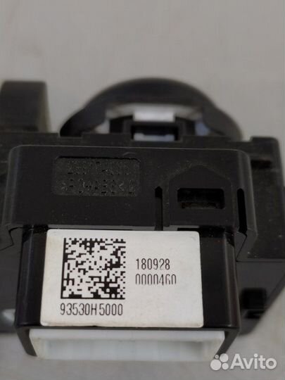 Кнопка управления зеркалами Hyundai Solaris 2