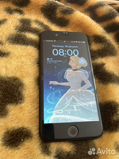 iPhone SE (2020), 64 ГБ