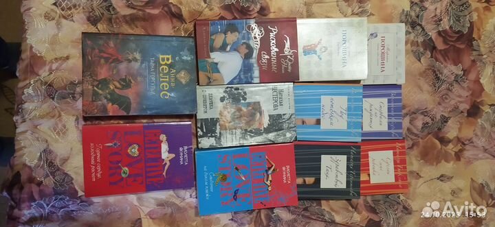 Книги детективы в мягкой обложке