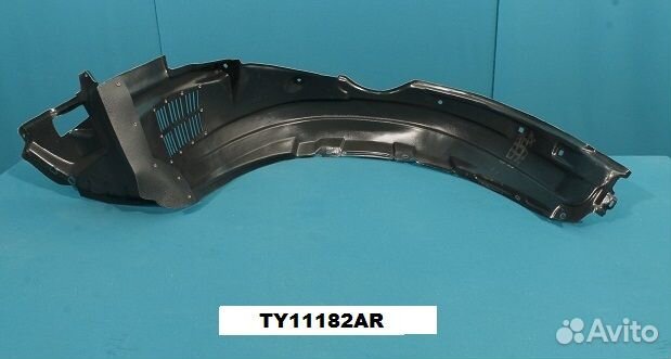 Подкрылок toyota avensis T25 03-06 RH