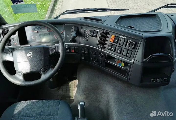 Pазбираем грузовик Volvo FM 2008-2013