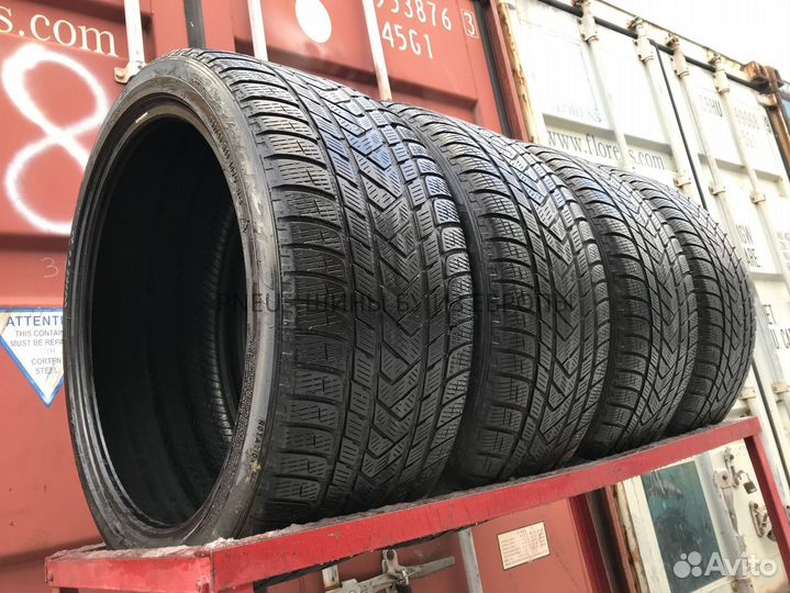 Pirelli Scorpion Winter 295/35 R21 107V