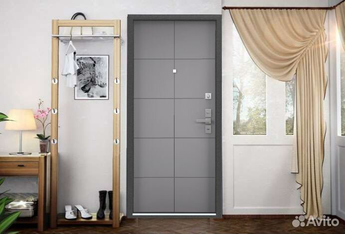 Входная дверь новая в квартиру