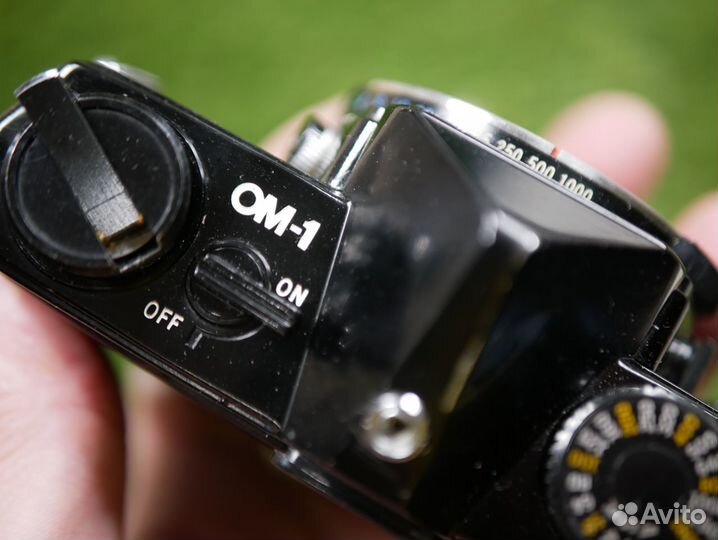 Черный olympus OM1 хорошее состояние