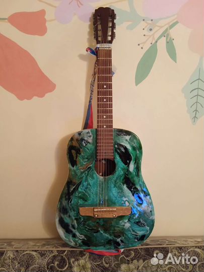 Акустическая гитара