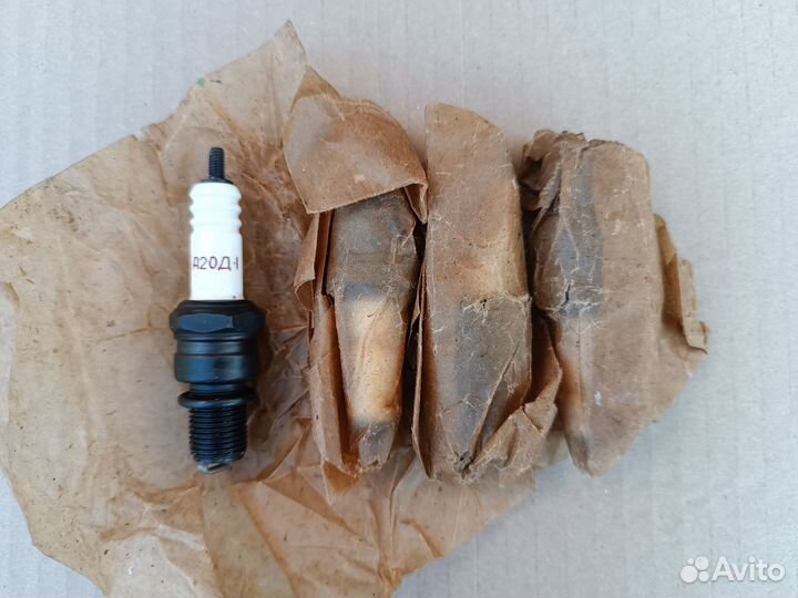 Новые свечи зажигания Иж Москвич А20Д1 оригинал