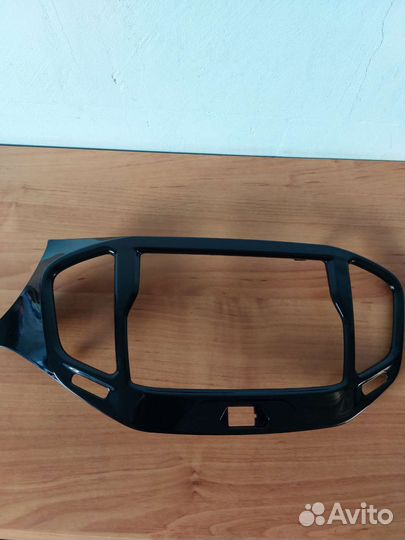 Магнитола (шгу) от Лада Веста