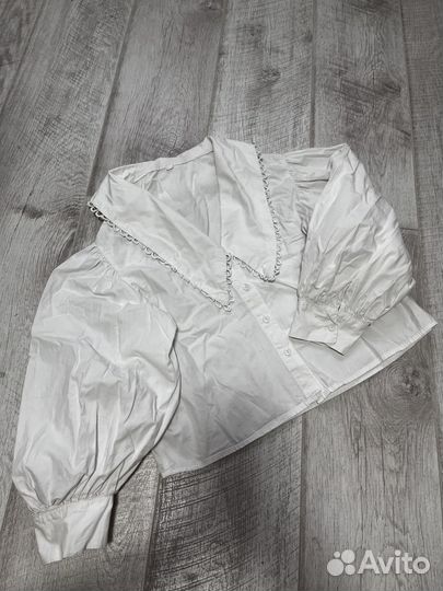 Блузка с объемными рукавами