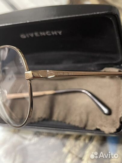 Солнцезащитные очки унисекс Givenchy