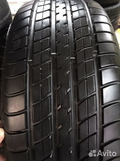 Dunlop SP Sport 2000E 235/45 R17
