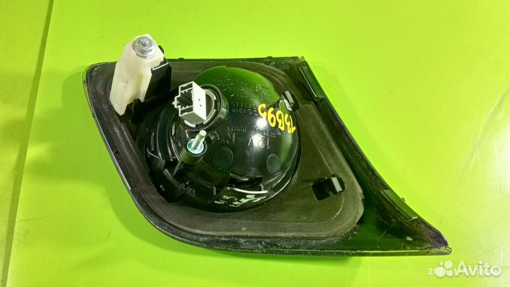 Фонарь внутренний правый для Mazda 3 2003-2009