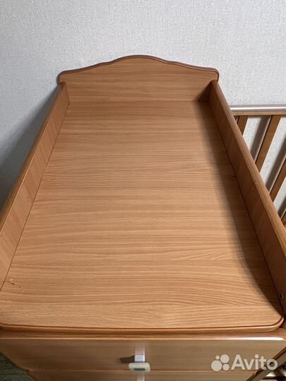 Детская кроватка с комодом
