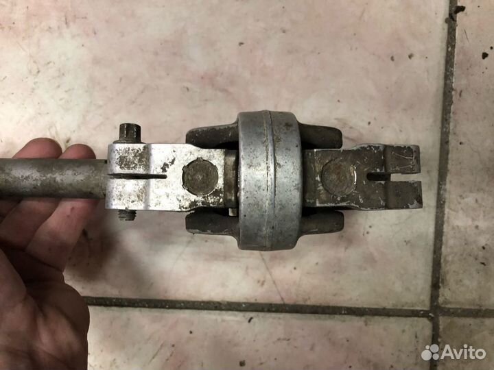 Кардан рулевой Mercedes W221