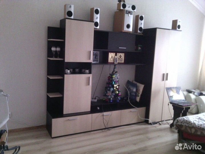 Стенка в гостиную Анис