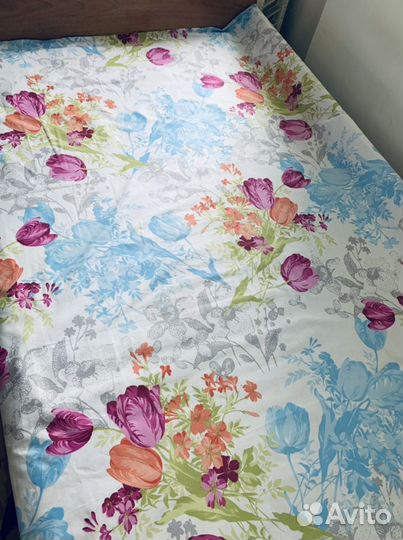 Простынь 150*220 (новая)