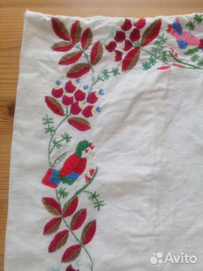 Старинная наволочка с вышивкой на думку. Птички