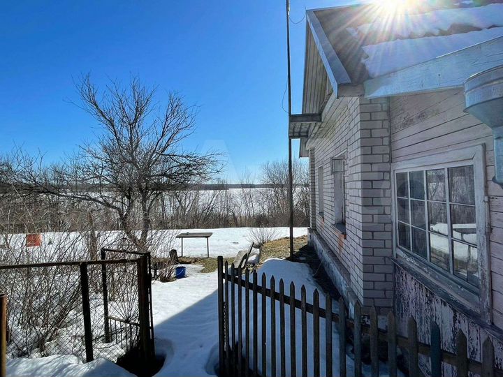 Дом 45 м² на участке 32,6 сот.