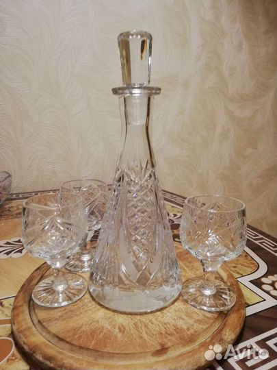 Графин хрустальный с 3 рюмками