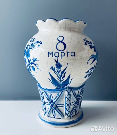 Ваза « 8 марта». Керамика, роспись, кракле