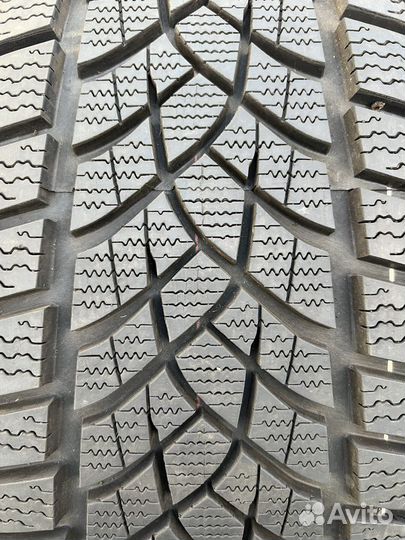 Goodyear UltraGrip Performance 265/40 R20 104V