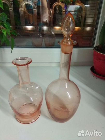 Ваза старинная, цветное стекло,графины СССР