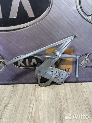 Стеклоподъемник перед Renault fluence