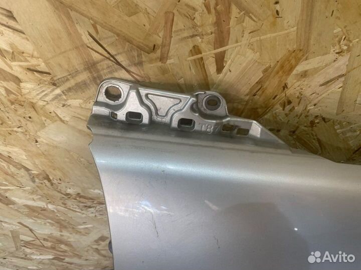 Крыло переднее правое Peugeot 5008 2012