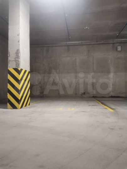 Машиноместо, 13 м²