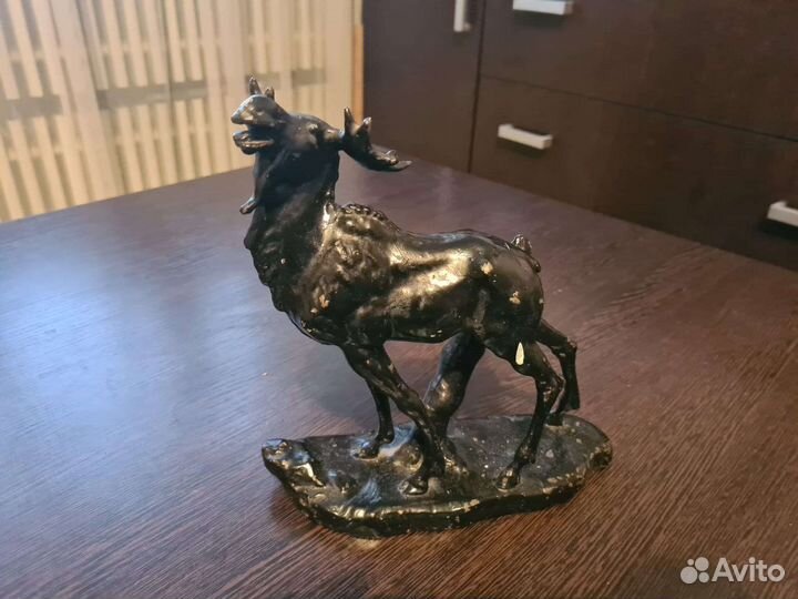Чугунная статуэтка Лось