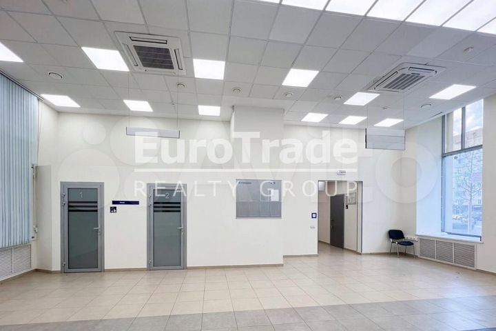 Продам торговое помещение, 221 м²