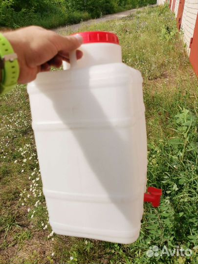 Канистра пластиковая 20 литров