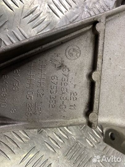 Кронштейн двигателя правый Bmw 5 E39