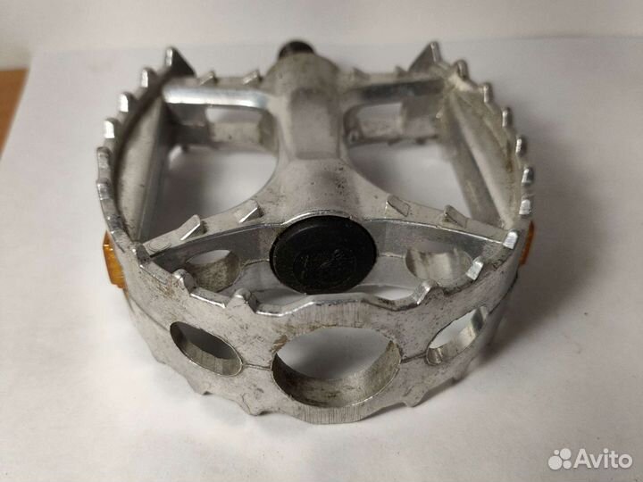 Педали для велосипеда новые