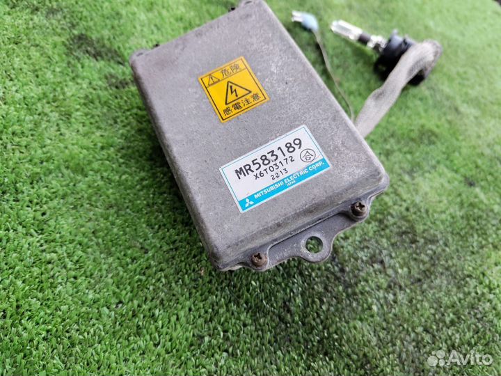 Блок розжига ксенона Mitsubishi Pajero V75W 6G74