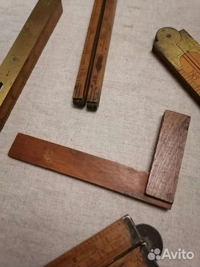 Набор старинных строительных инструментов