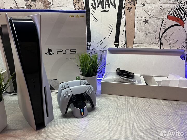 Sony PlayStation 5 с дисководом + 650 игрушек