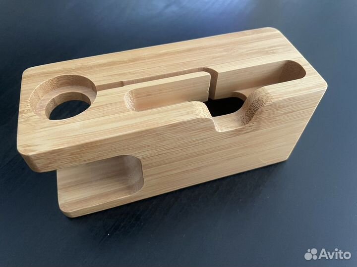 Подставка для телефона и часов