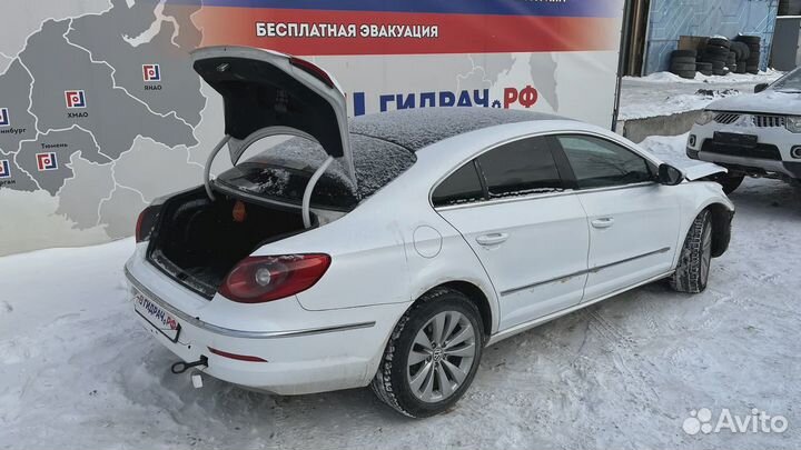 Полка багажника Volkswagen Passat CC 3C8863407A