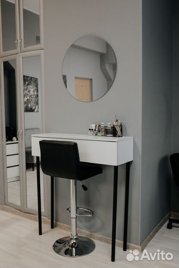 Столик бровиста