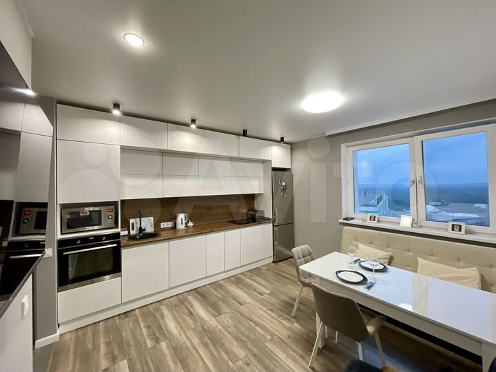 2-к. квартира, 60 м², 4/25 эт.