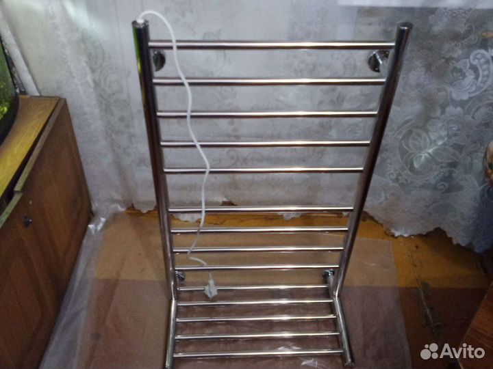 Полотенцесушитель электрический новый