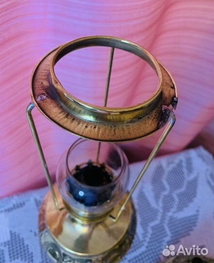 Антикварная керосиновая лампа