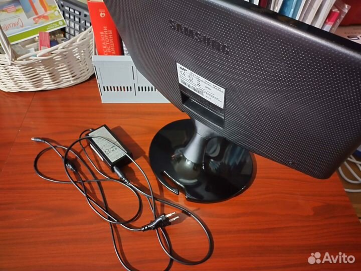 LED монитор Samsung