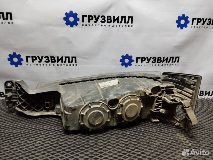 Фара противотуманная правая Volvo FH4 21221153