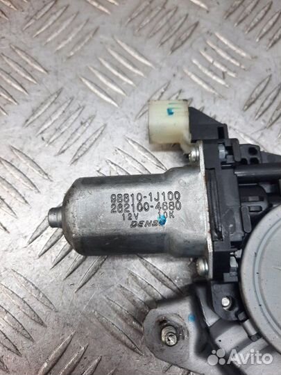 Стеклоподъемник электрический передний левый