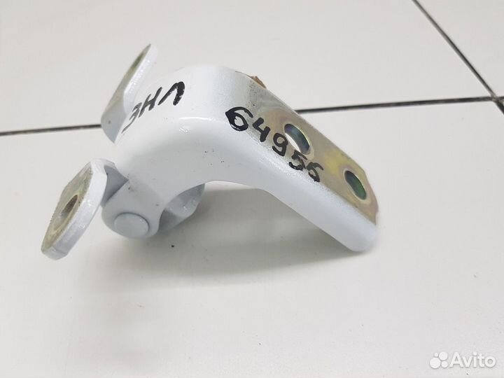 Петля задней левой двери нижняя (Haval F7)