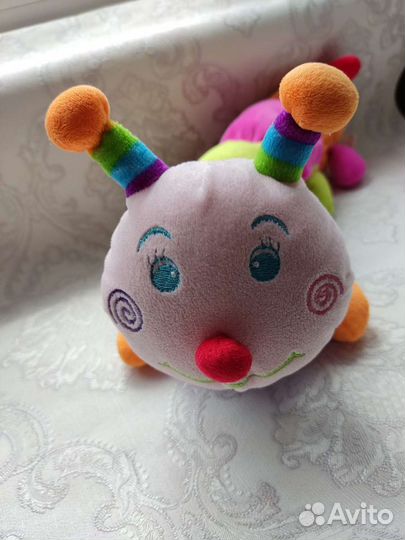 Игрушки Мама Свинки Пеппи и плюшевая гусеница