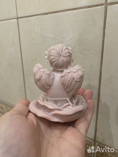Ангел из мрамора